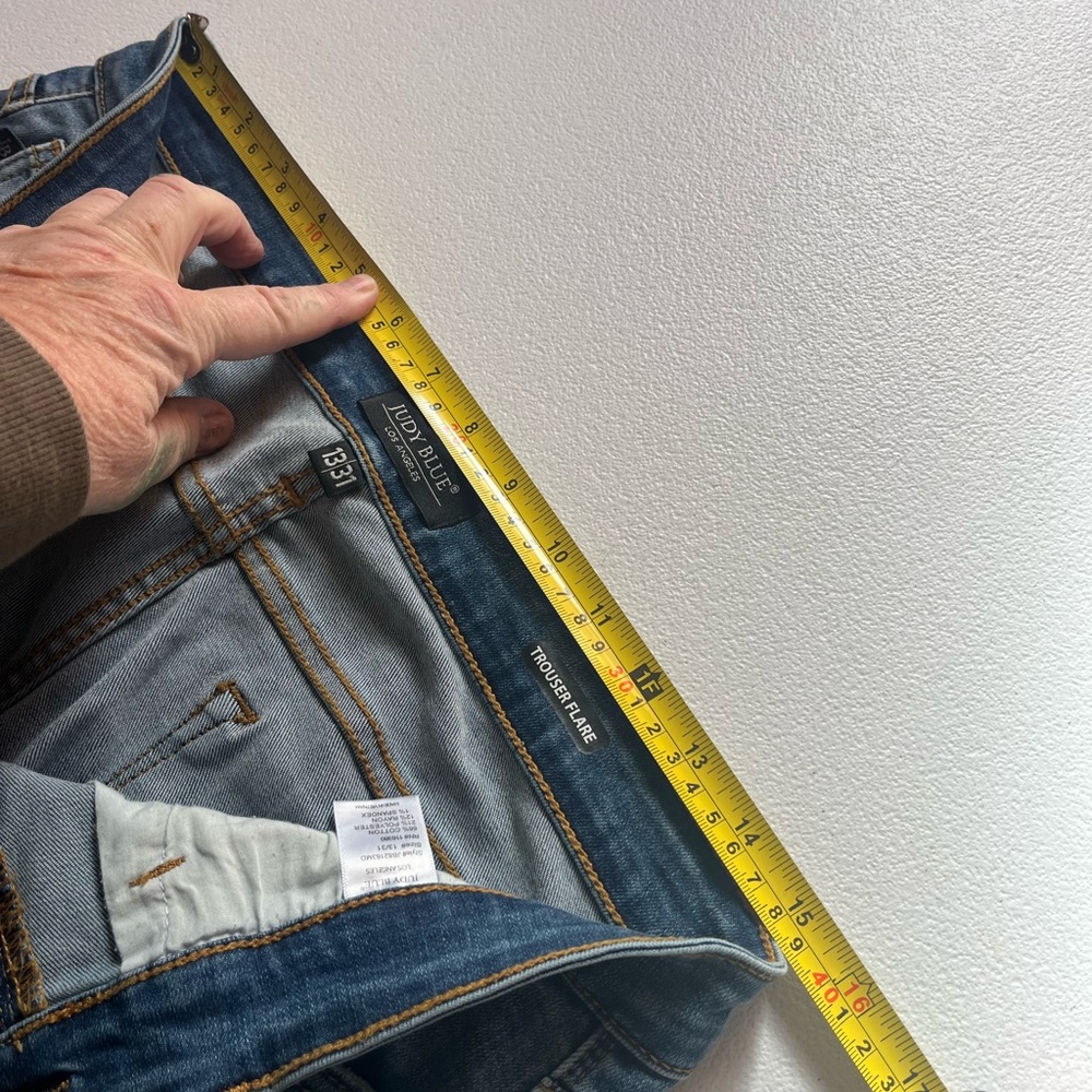 Judy Blue Medium Blue Flare Jeans - Faded Wash - Picture 5 of 7